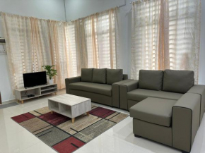 Homestay Kemaman Fyna08 Semi-D, 4 Bedrooms Dekat Pantai Kijal